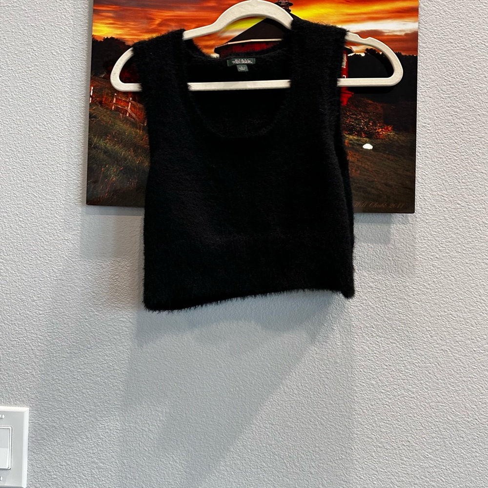 black cropped sleeveless sweater